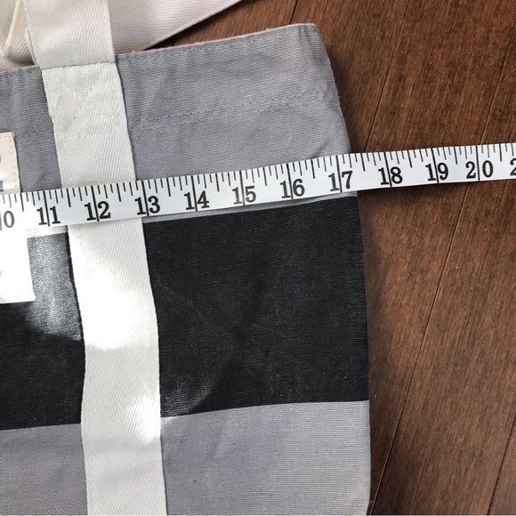 PINK tote bag, gray and black with cream handles, pink interior - Picture 8 of 12